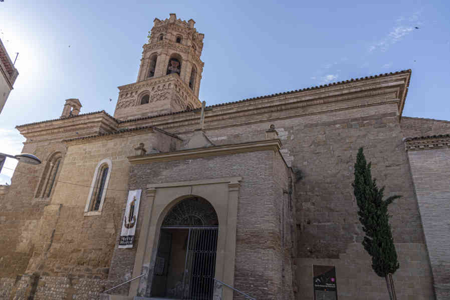 Huesca - Monzón - concatedral de Santa María del Romeral de Monzón 4.jpg